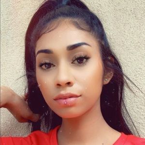 Meet your Posher, Breanna